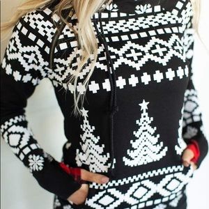 Nearly new Ampersand Ave Holiday sweater.